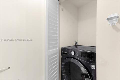 1750 N Bayshore Dr 2414, Miami FL - photo 16 of 32