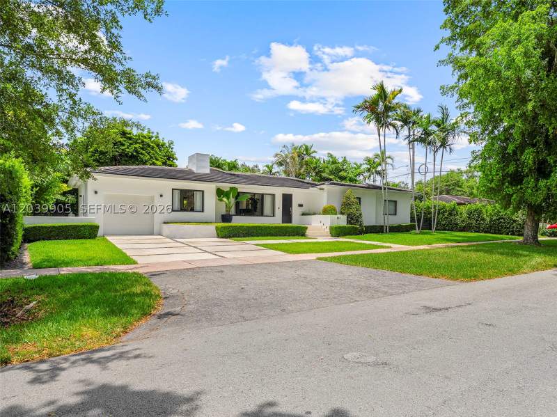 3 bedroom SingleFamilyResidence at 511 Perugia Ave, C Gab Riviera Sec Pt 2 Re, Coral Gables — photo 3