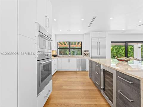 511 Perugia Ave, Coral Gables FL - photo 9 of 65