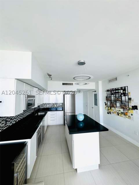 92 SW 3rd St 3608, Miami FL - photo 6 of 21