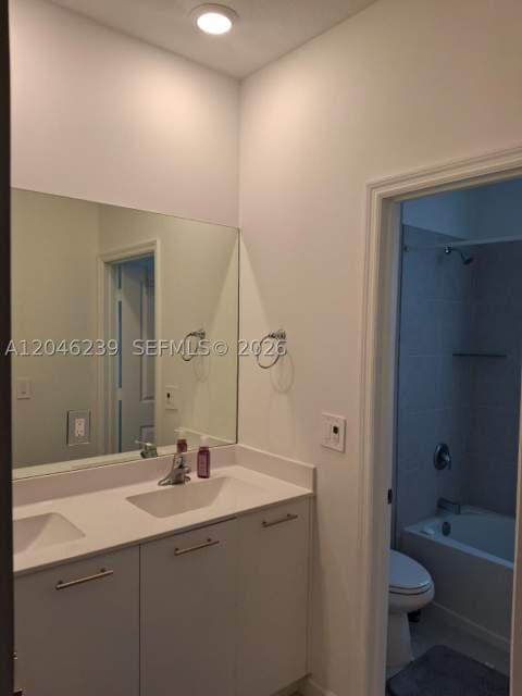2439 NW 131st Cir, Miami FL - photo 12 of 33