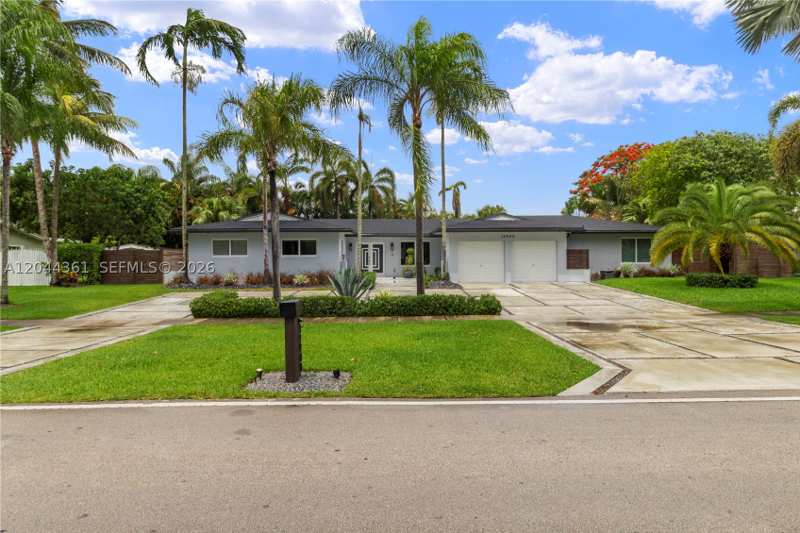 5 bedroom SingleFamilyResidence at 12900 SW 112th Ave, Pine Shore Sec 3, Miami — photo 1