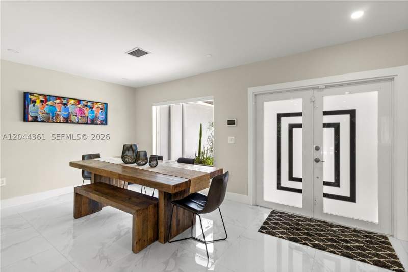 5 bedroom SingleFamilyResidence at 12900 SW 112th Ave, Pine Shore Sec 3, Miami — photo 4