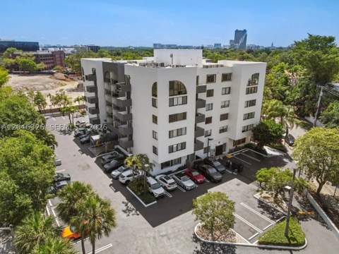 2715 Tigertail Ave 102, Miami FL - photo 9 of 10