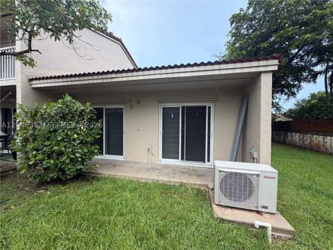 6718 NW 166th Ter 301, Miami Lakes FL - photo 10 of 12
