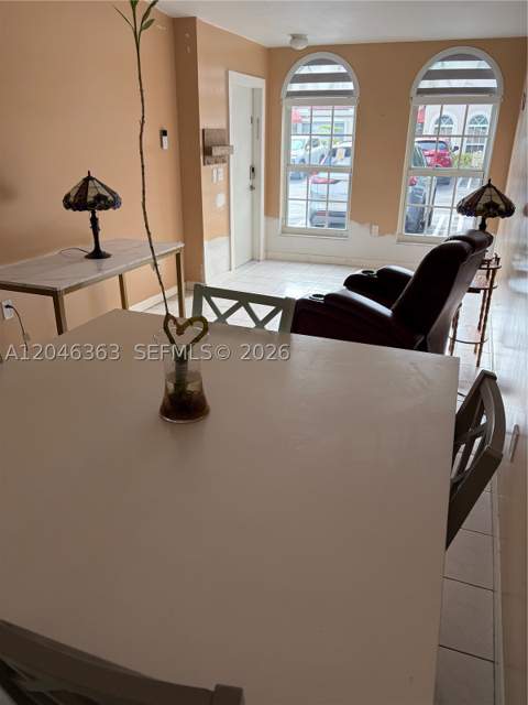 6718 NW 166th Ter 301, Miami Lakes FL - photo 7 of 12
