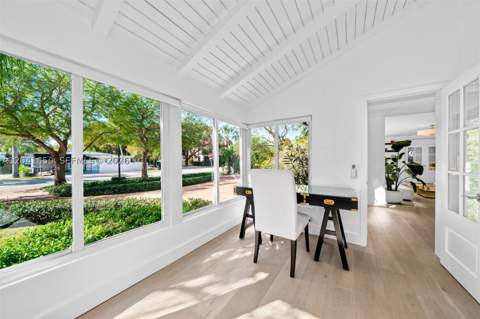 939 W 47th Ct, Miami Beach FL - photo 13 of 41