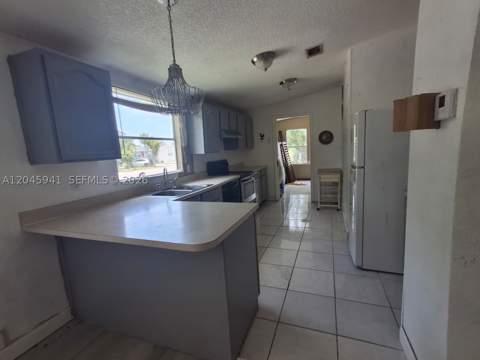 19800 SW 180 Ave, Miami FL - photo 13 of 37