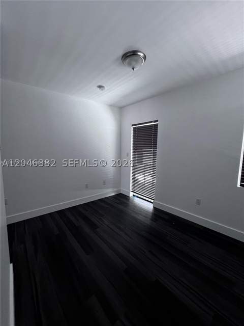557 Michigan Ave 115, Miami Beach FL - photo 8 of 9