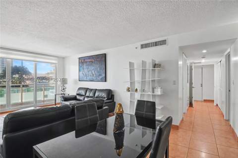 6917 Collins Ave 605, Miami Beach FL - photo 10 of 34