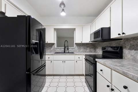 8981 SW 127th Ter, Miami FL - photo 11 of 42