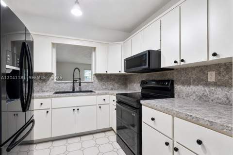 8981 SW 127th Ter, Miami FL - photo 12 of 42