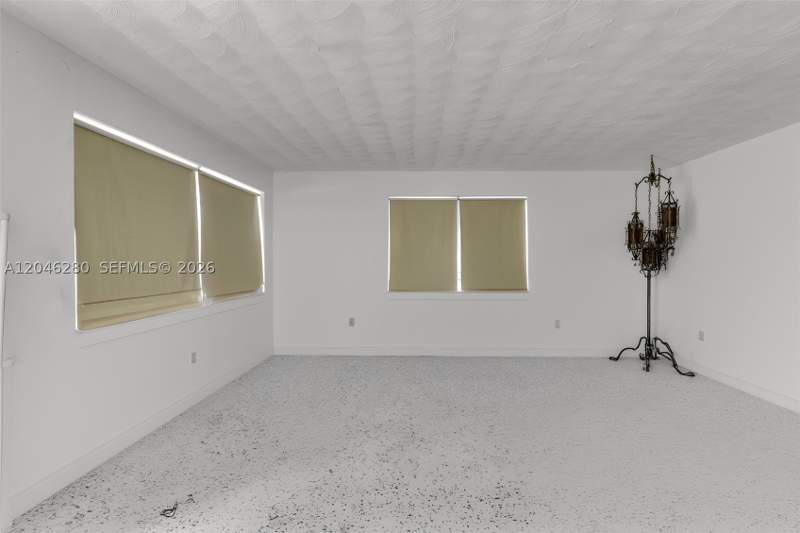 3 bedroom SingleFamilyResidence at 6702 SW 25th Ter, Central Manor Sec 1, Miami — photo 4