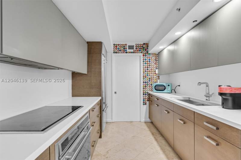 1 bedroom Condominium at 6917 Collins Ave 404, The Collins Condo, Miami Beach — photo 5