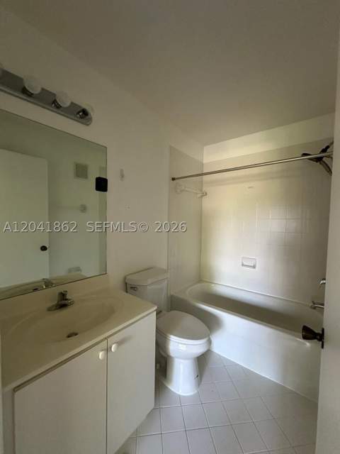 2920 SE 12th Rd 203-30, Homestead FL - photo 18 of 23