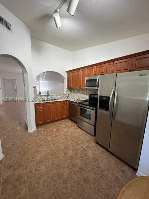 2920 SE 12th Rd 203-30, Homestead FL - photo 8 of 23
