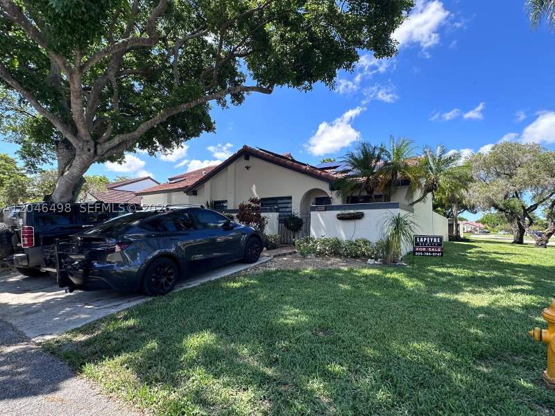 3 bedroom Townhouse at 6633 NW 178th Ter, The Moors Townhouses, Hialeah — photo 2