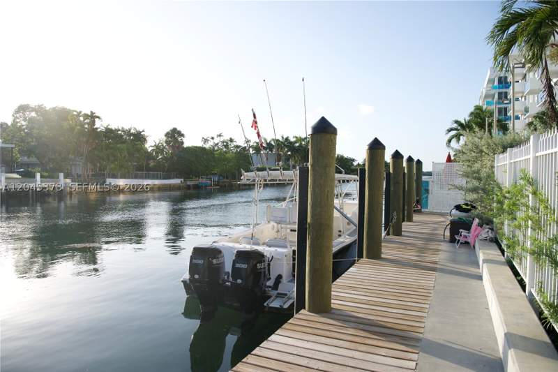 2 bedroom Condominium at 9800 W Bay Harbor Dr 503, Guildford Condo, Bay Harbor Islands — photo 2