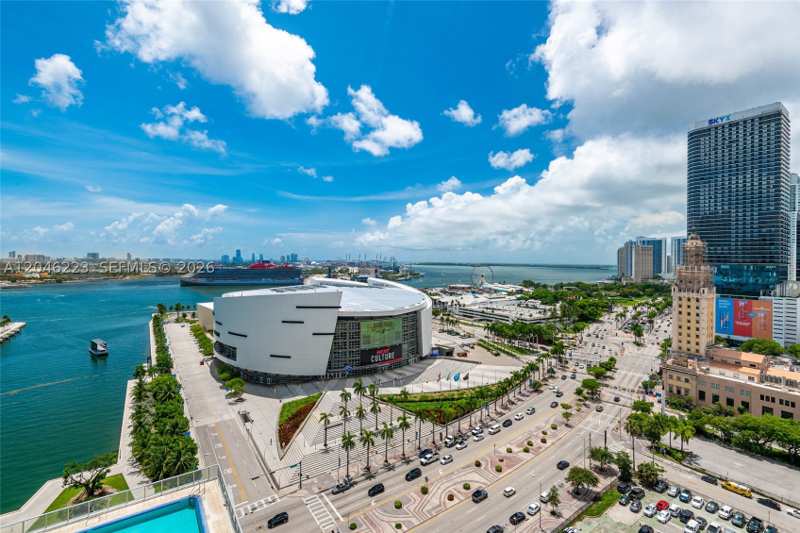 1 bedroom Condominium at 888 Biscayne Blvd 2002, Marina Blue Condo, Miami — photo 1