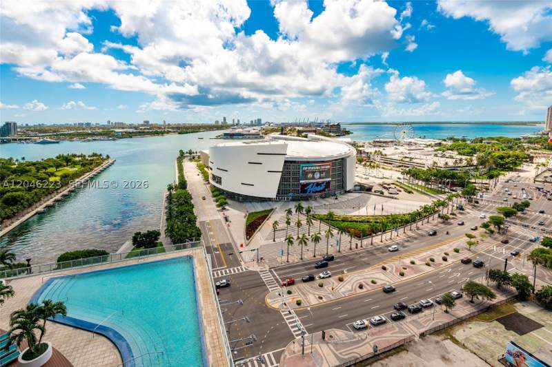 1 bedroom Condominium at 888 Biscayne Blvd 2002, Marina Blue Condo, Miami — photo 5