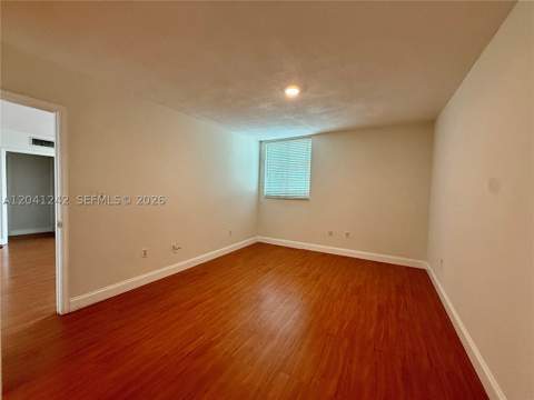 7800 Collins Ave 407, Miami Beach FL - photo 18 of 21