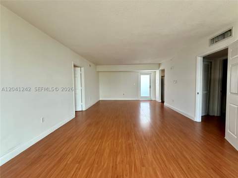 7800 Collins Ave 407, Miami Beach FL - photo 6 of 21