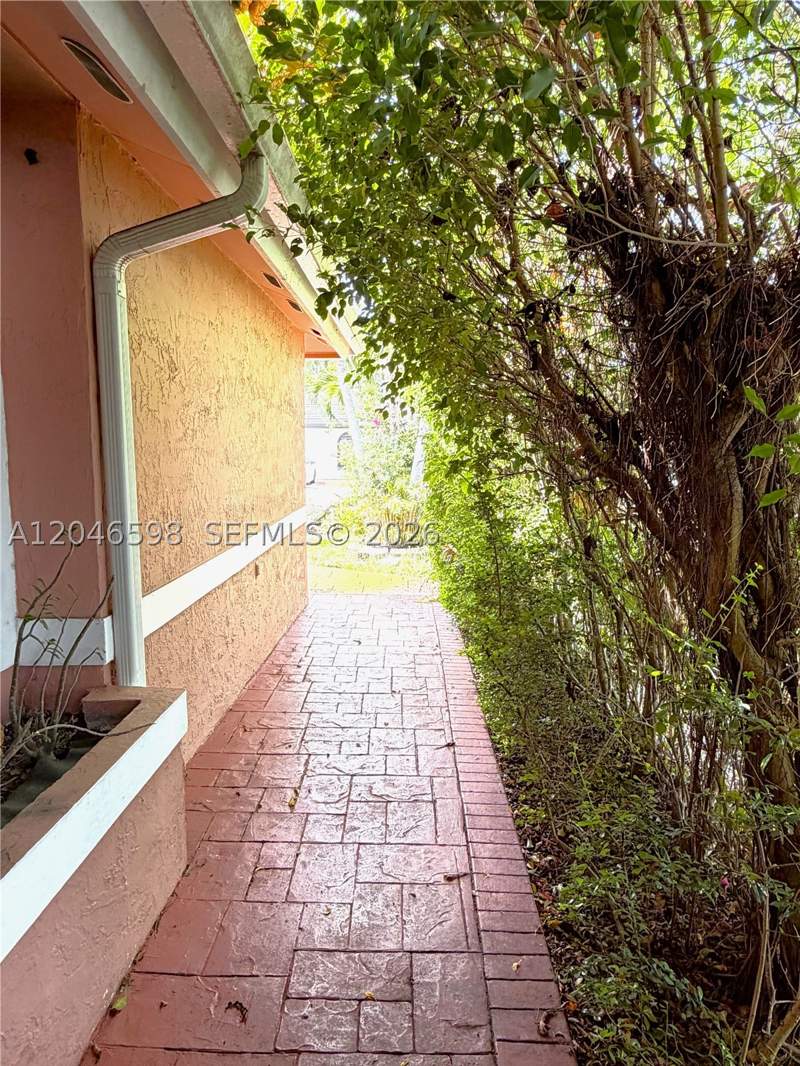 3 bedroom SingleFamilyResidence at 14225 SW 55th St, Bird Lakes South Sec 2, Miami — photo 3