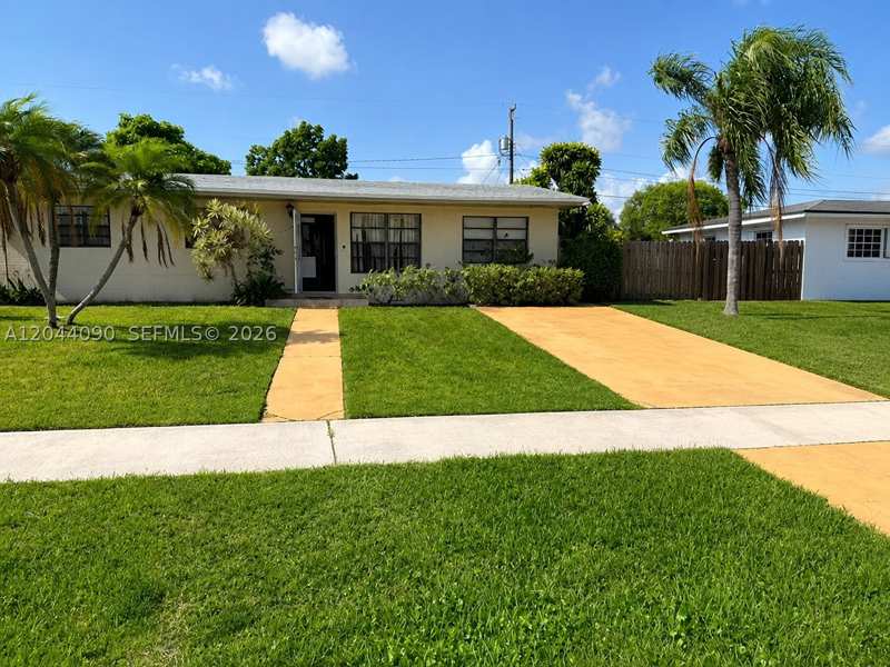 4 bedroom SingleFamilyResidence at 11832 SW 185th Ter, New So Miami Heights Sec, Miami — photo 1