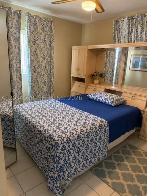 11832 SW 185th Ter, Miami FL - photo 10 of 13