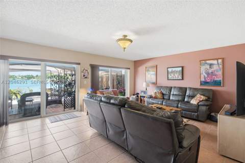 14110 SW 122nd Ct, Miami FL - photo 14 of 49