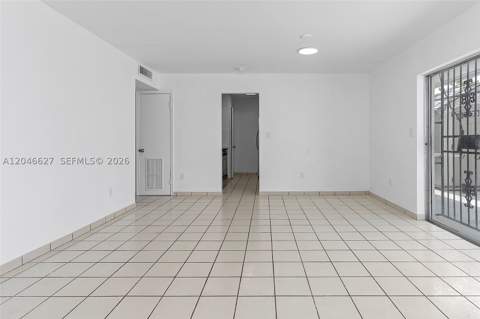 10112 SW 23rd St, Miami FL - photo 7 of 32