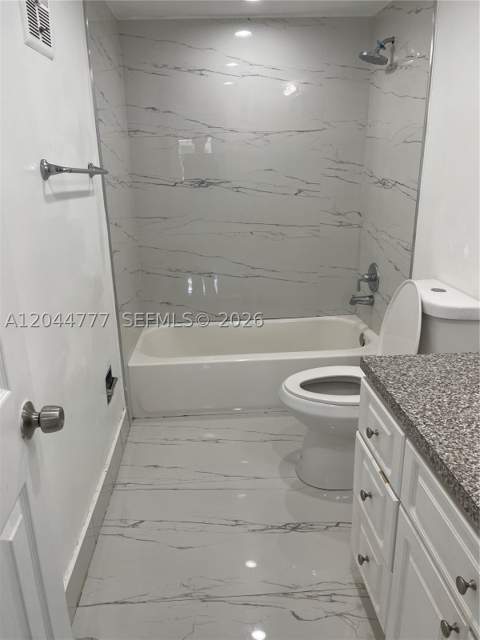 13685 NE 10th Ave 301, North Miami FL - photo 15 of 17