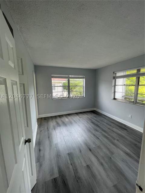 13685 NE 10th Ave 301, North Miami FL - photo 8 of 17