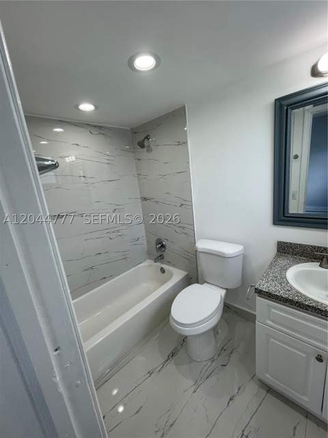 13685 NE 10th Ave 301, North Miami FL - photo 9 of 17