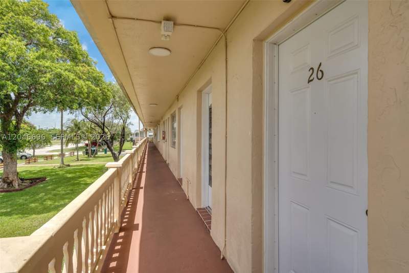 2 bedroom Condominium at 20327 NE 2nd Ave 26, Ro-Mont South Condo H, Miami — photo 2