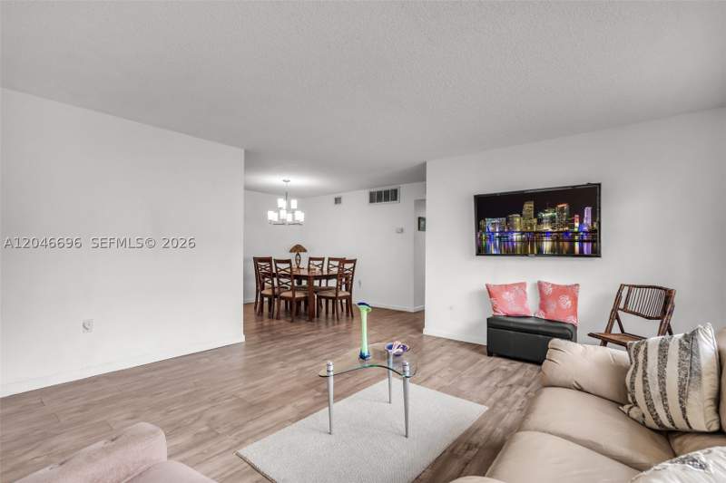 2 bedroom Condominium at 20327 NE 2nd Ave 26, Ro-Mont South Condo H, Miami — photo 5