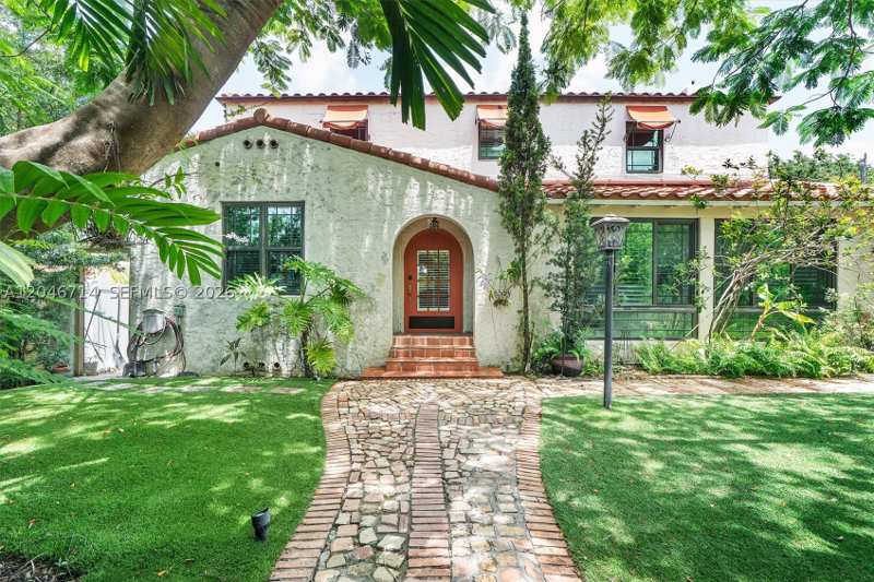3 bedroom SingleFamilyResidence at 8276 E Dixie Hwy, Shorecrest, Miami — photo 1