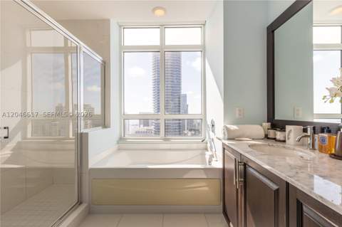 950 Brickell Bay Dr 5011, Miami FL - photo 18 of 23