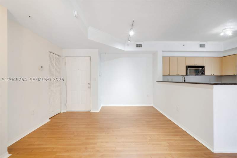 2 bedroom Condominium at 6851 SW 44th St 208, Gables Court Condo, Miami — photo 5