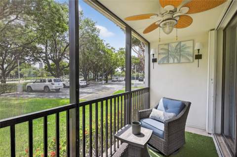 3401 N Country Club Dr 109, Aventura FL - photo 16 of 34