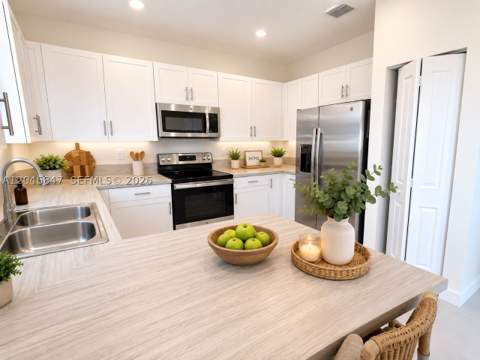 3338 W 112th St, Hialeah FL - photo 13 of 46