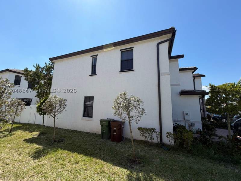 3 bedroom Townhouse at 3338 W 112th St, Aquabella North Replat, Hialeah — photo 3
