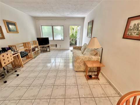 8132 Harding Ave 6, Miami Beach FL - photo 15 of 16