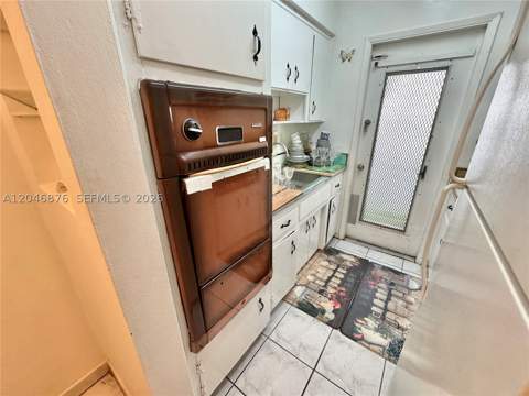8132 Harding Ave 6, Miami Beach FL - photo 7 of 16