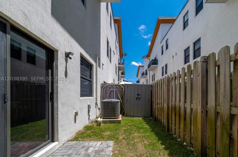 3 bedroom Townhouse at 10443 NW 82nd St 8, Highland At Park Central, Doral — photo 5