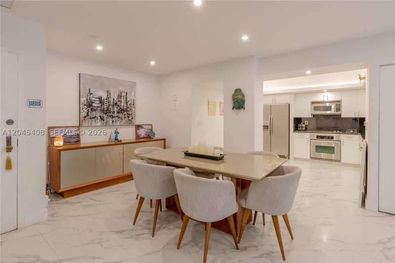 2 bedroom Condominium at 151 Crandon Blvd 122, The Emeraldbay @ Key Colo, Key Biscayne — photo 5