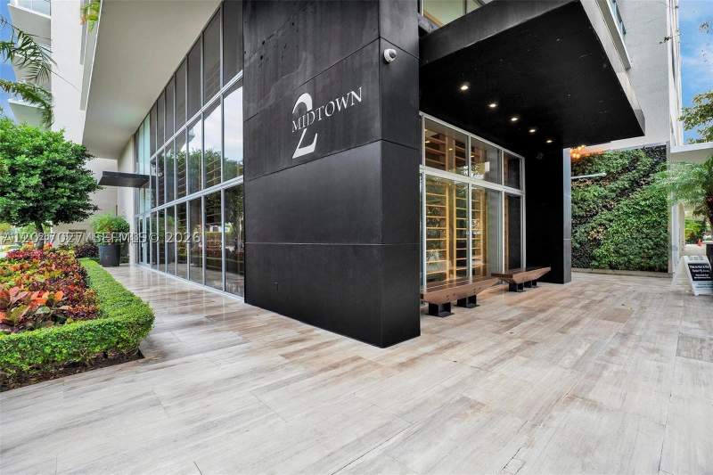 3 bedroom Condominium at 3470 E Coast Ave H0904, Two Midtown Miami Condo, Miami — photo 2