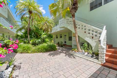 8550 Byron Ave 2H, Miami Beach FL - photo 24 of 29