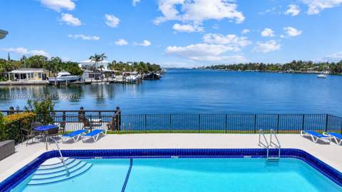 8550 Byron Ave 2H, Miami Beach FL - photo 7 of 29