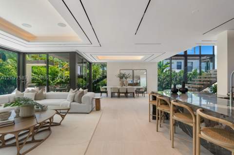 3045 N Bay Rd, Miami Beach FL - photo 14 of 47